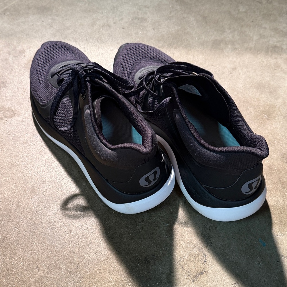 Lululemon Chargefeel Low women's workout shoe in black womans 10